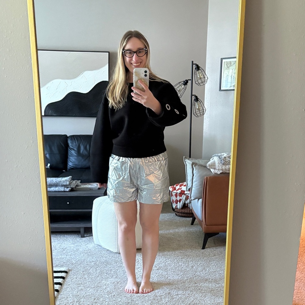 Mango silver shorts size medium - Picture 5 of 5